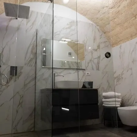 The Saint Gasthof Bari